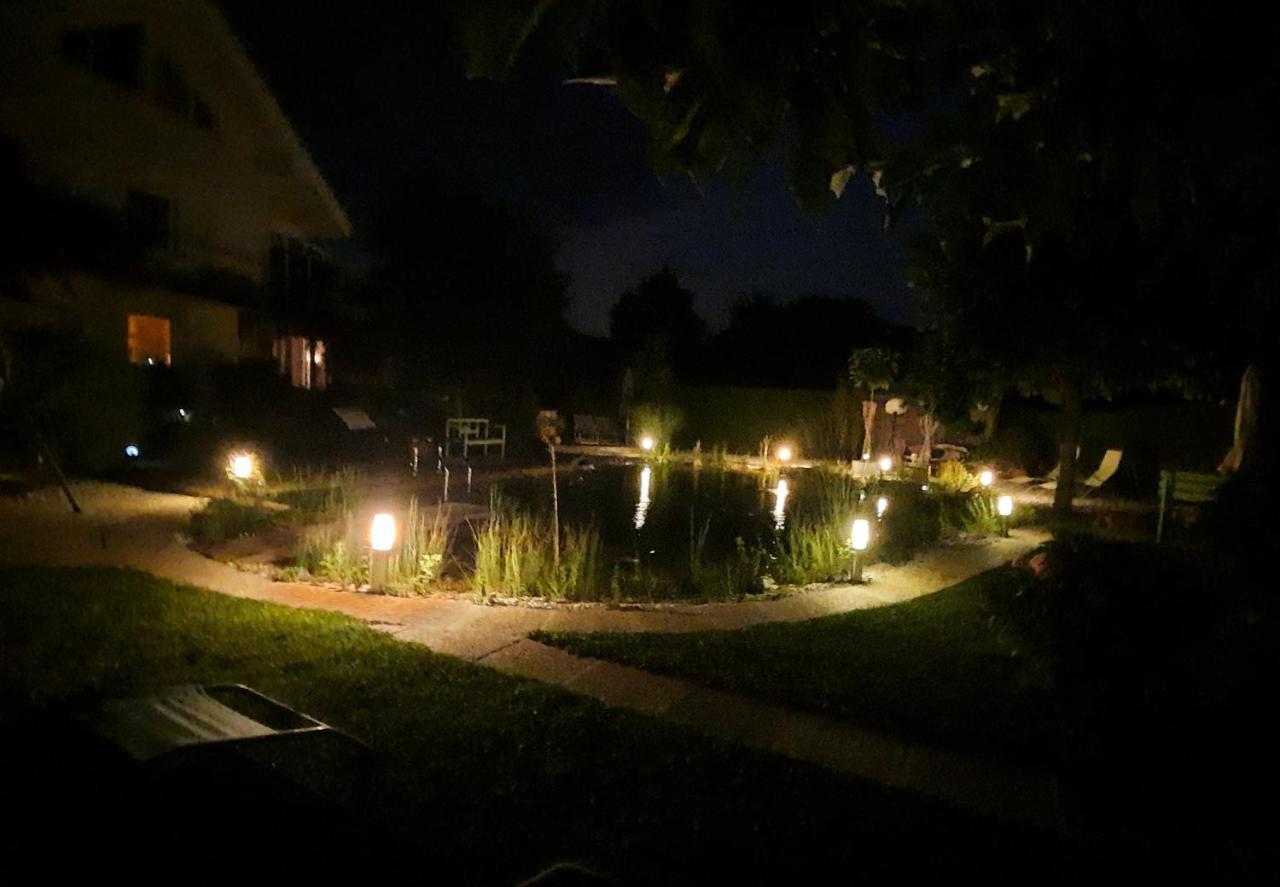 Garden Paradise Bled Apartments - Garden, Pond And Castle View Екстериор снимка