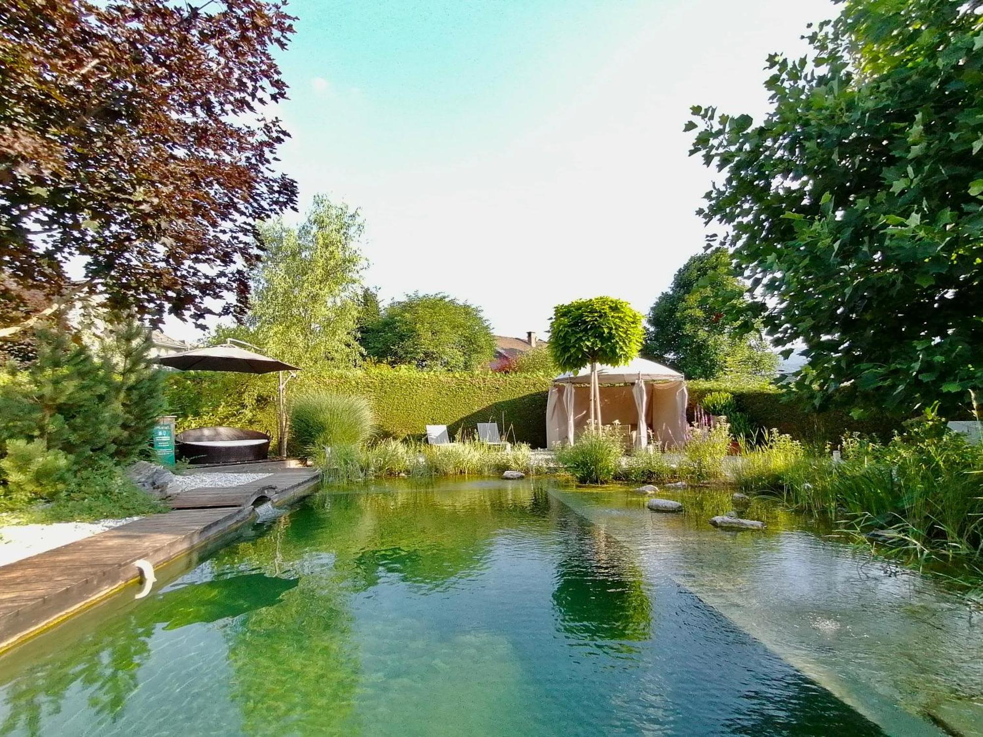 Garden Paradise Bled Apartments - Garden, Pond And Castle View Екстериор снимка